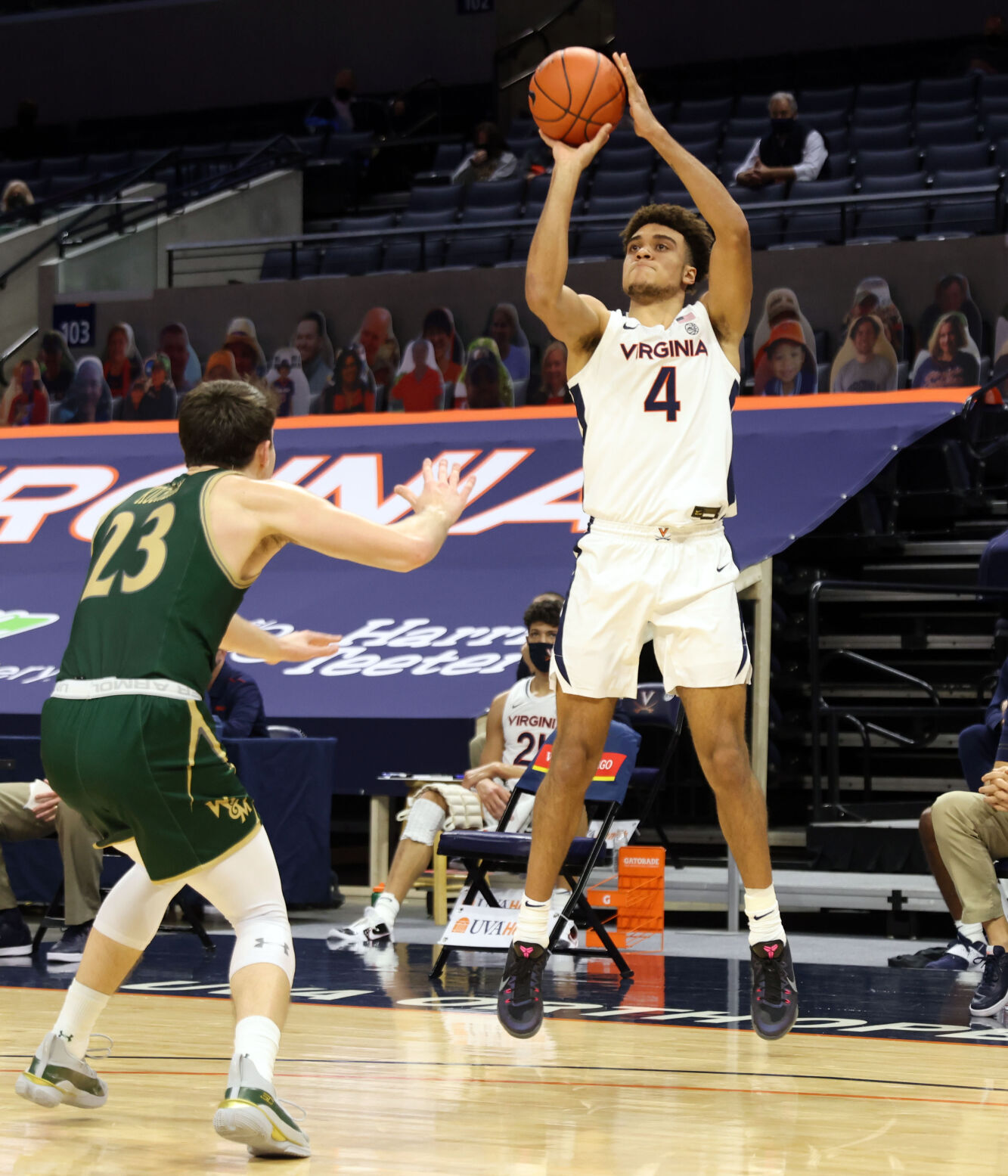122220-cdp-sports-uva-mbball337.JPG